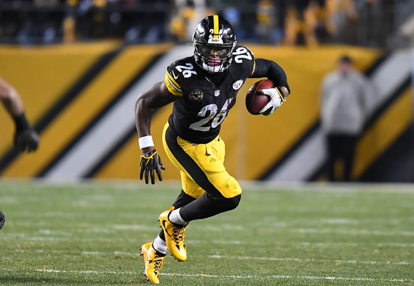 Former Steelers RB Le'Veon Bell Says He Didn't Release Music With